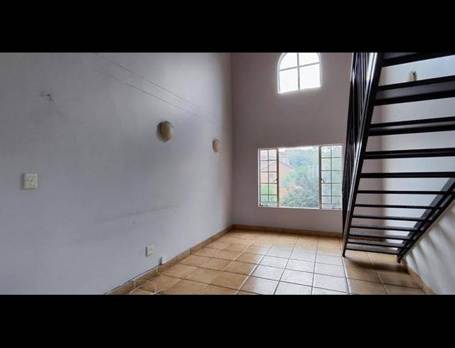 2 BEDROOM TOWNHOUSE FOR SALE IN CASTLEVIEW